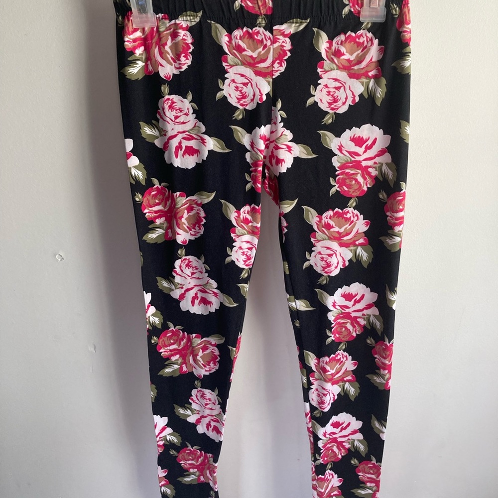 Rose patten leggings 🥀